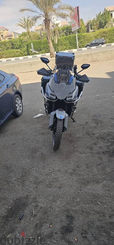 zontes 703f  للبيع