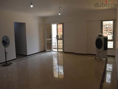 شقة سكن مصر الدور الاول مسلسل ٨ نطقة النوادي ١١٥م من لمالك الأصلي