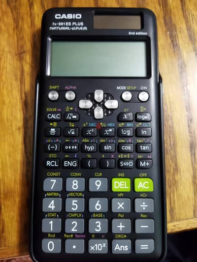 Casio fx-991 ES PLUS الة حاسبة