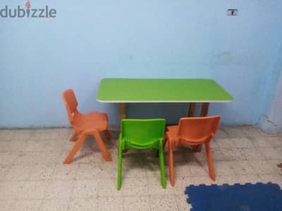 ترابيزات عمولة و كراسي حضانة