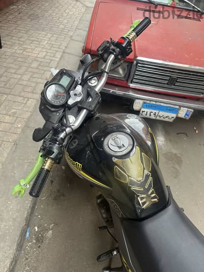 بينيلي Vlm 200
