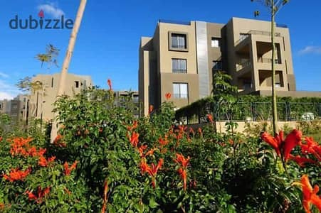 للبيع شقة في بالم باركس متشطبة + التكيفات فيو مميز جدا بجوار سوان ليك ويست
