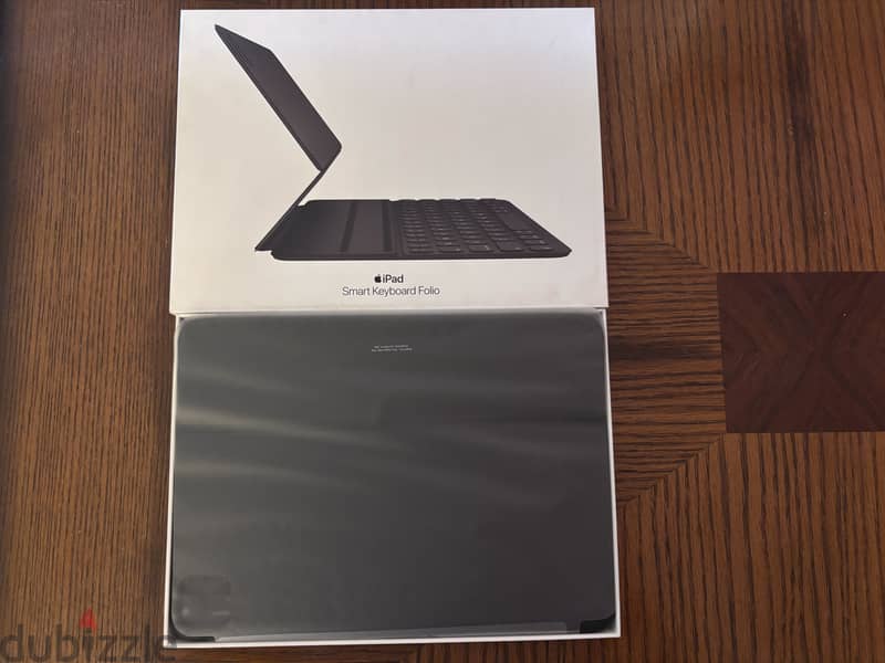 Apple Smart Keyboard Folio for 11-inch iPad 1