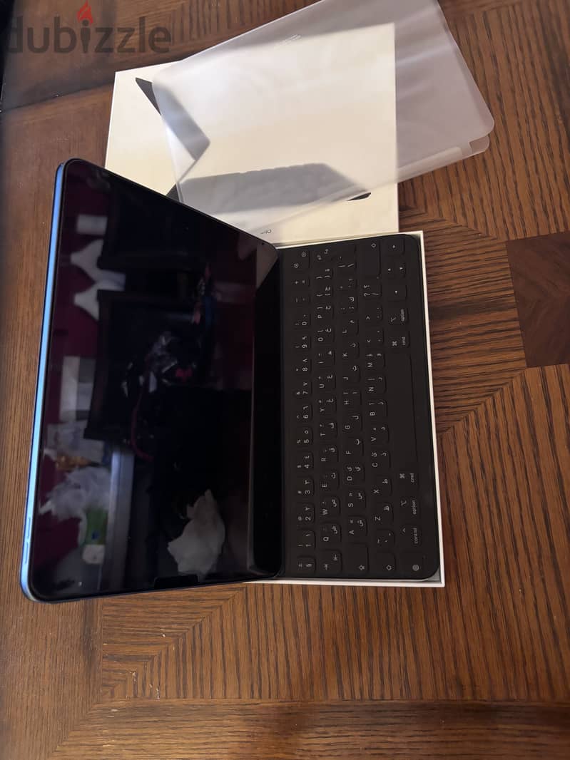Apple Smart Keyboard Folio for 11-inch iPad 2