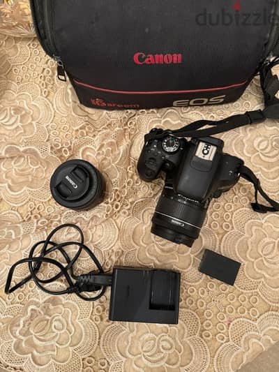 Canon 800D + عدسة 50mm + عدسة 18-55 + شنطة