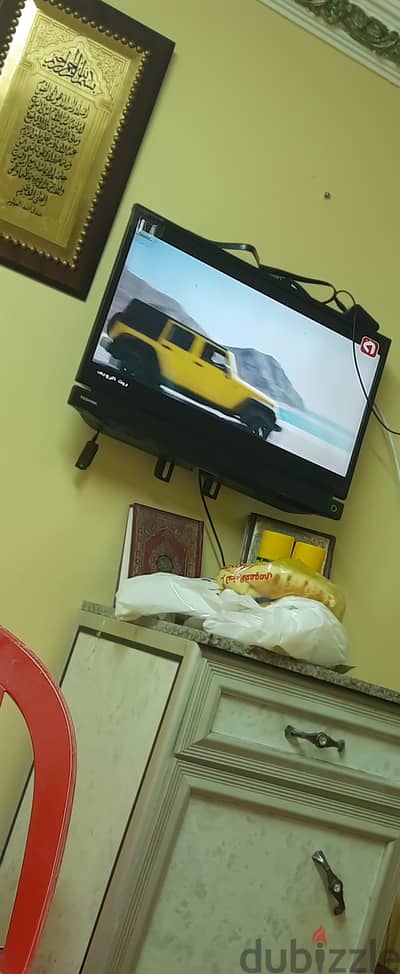 شاشه٢٨بوصه بحاله ممتازه