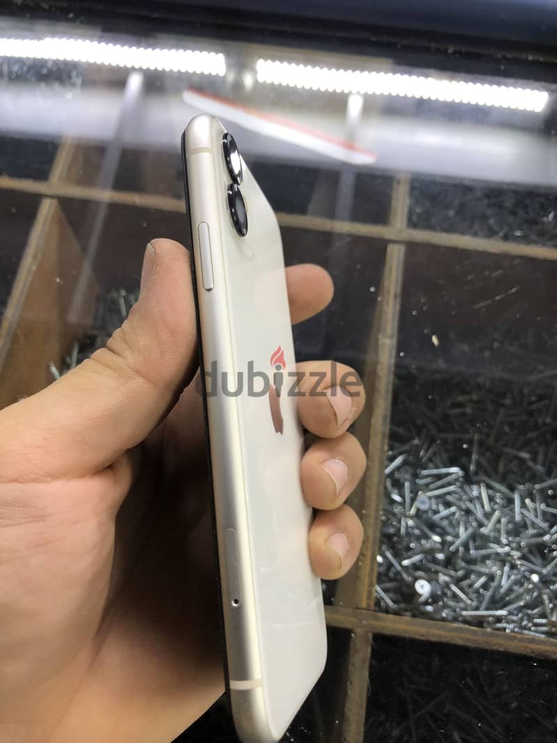 Apple - iPhone 11 6