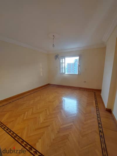 Apartment for rent in Smouha, Sh Fawzi Moaz, 200 m super lux