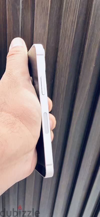 ايفون ١٣   ١٢٨ بطارية 100 بحالة الزيرو