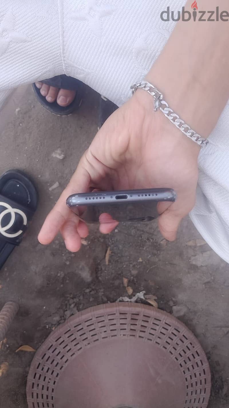 Apple - iPhone 11 4