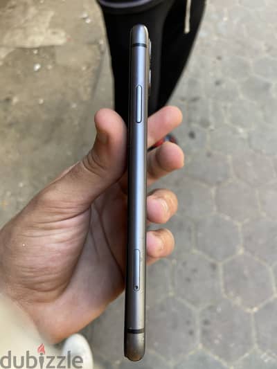 Apple - iPhone 11