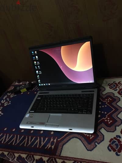 توشيبا A100 حاله ممتازه