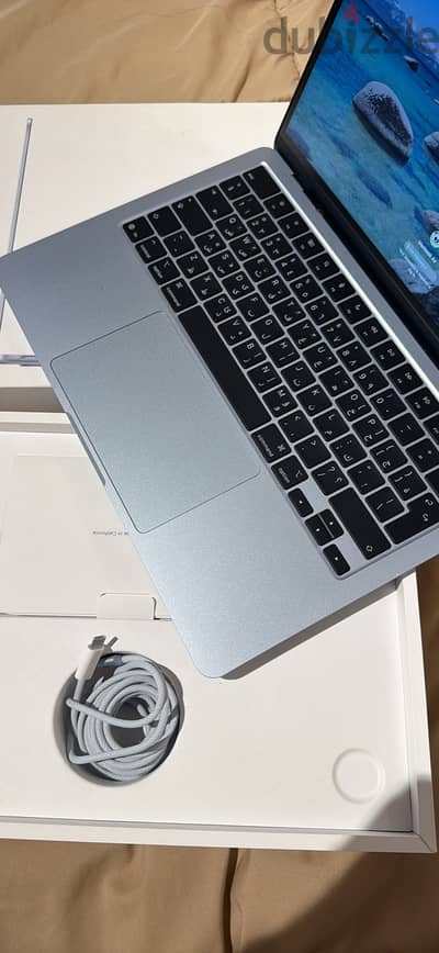 Apple MacBook Air 256g/16ram Skyblue , Ar keys / inside Warranty