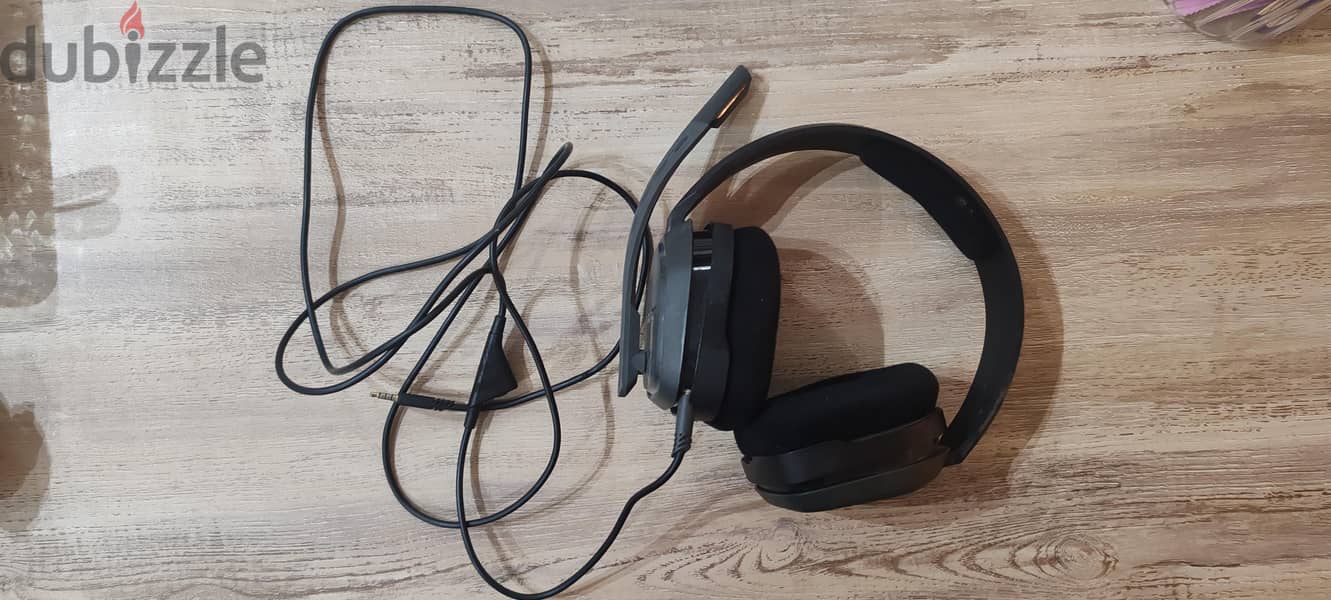 Astro A10 gaming headphones 2