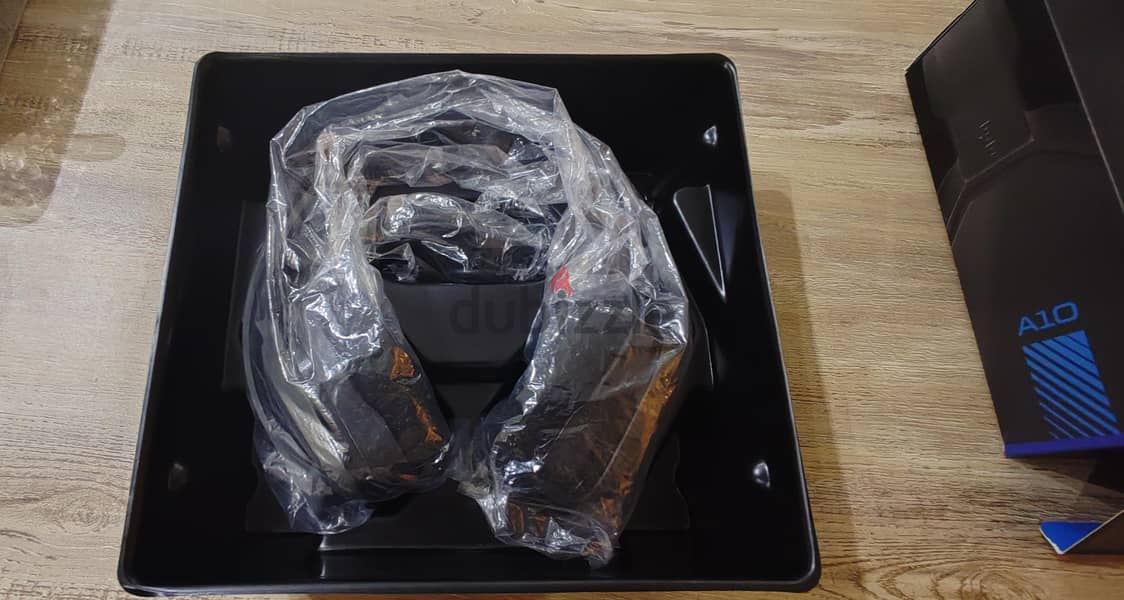 Astro A10 gaming headphones 8