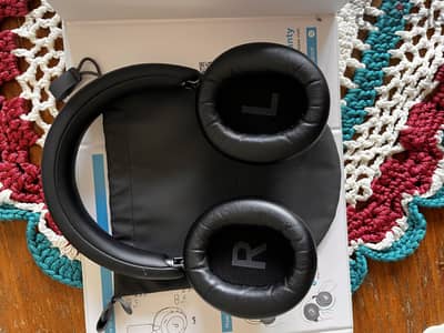 SOUNDCORE SPACE ONE PRO LIKE NEW