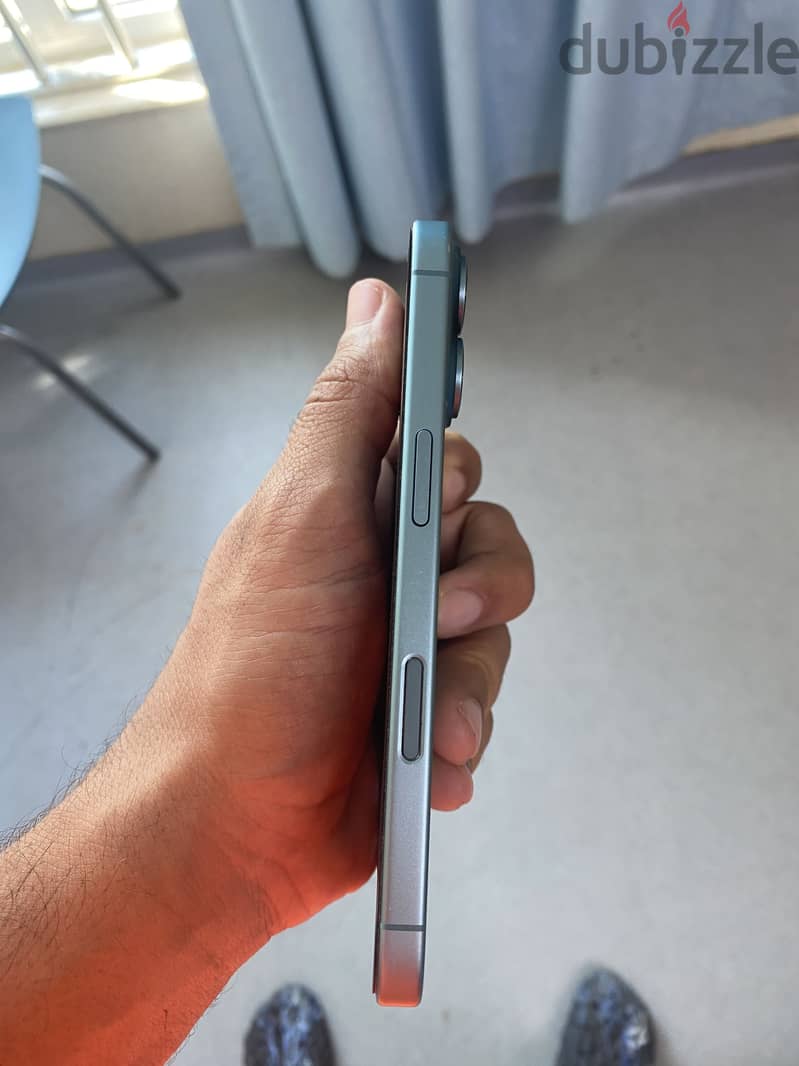 Apple - iPhone 16 4