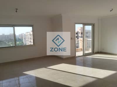 4-Bedroom Apartment for Rent in Madinaty – Wide Garden View, Prime Floor, Close to Services, at a Special Price.