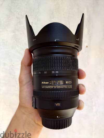 Nikon 28-300mm f3.5-5.6G ED VR