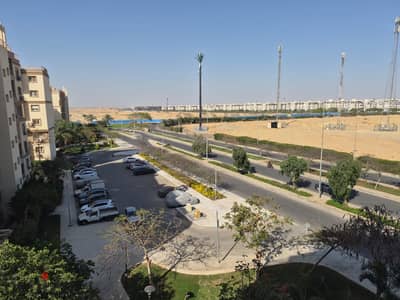 Apartment for sale in Madinaty with a total area of ​​143 square meters.