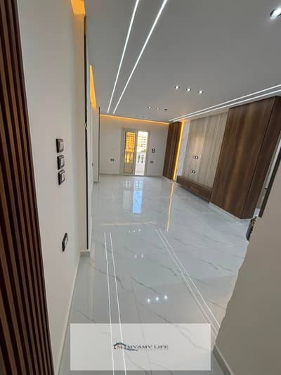 Apartment for sale in the Gardens of Ahram, Gate Three, Area M, Super Lux finishing