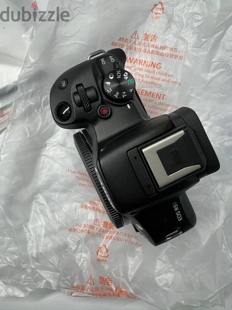 camera canon R50 2
