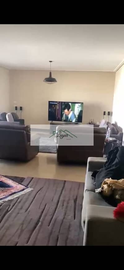 شقه للبيع في نيو جيزة 215م بالتكييفات بسعر لقطه _ New Giza .  6 October
