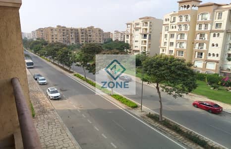 Apartment for sale in Madinaty B1, second floor, 139 sq m, street view, bargain price and prime location