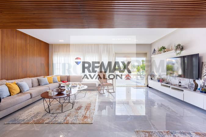 Villa for sale immediate delivery with a landscape view (Hacienda Bay) 350 m