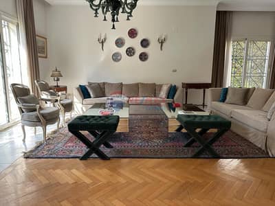 Furnished standaline villa with pool in Belle Ville