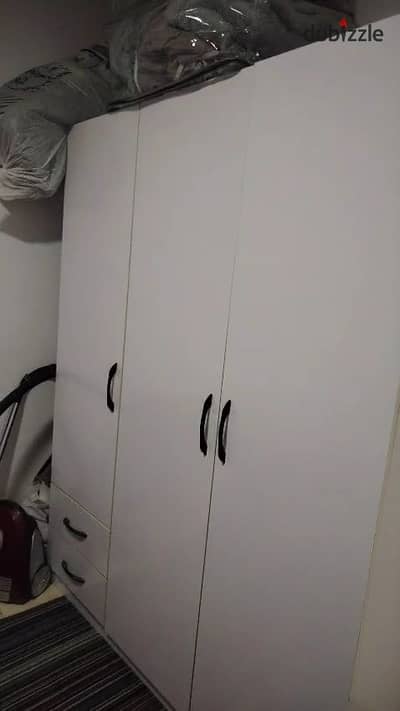 Furnished apartment with two shelves at the lowest price in my city