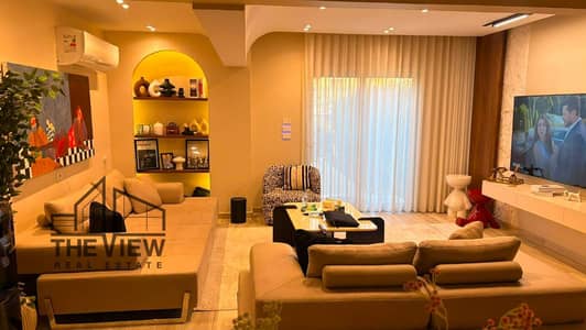 للبيع أرضي بجاردن في الشيخ زايد – كمبوند الخمائل | تشطيب ألترا سوبر لوكس | Smart Home
