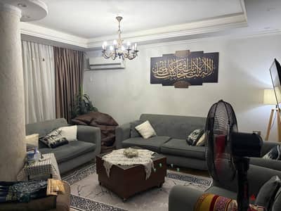 شقه للبيع ١٨٦ متر
