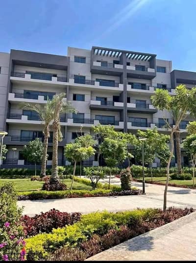 Apartment for sale, immediate delivery, fully finished in Sheraton on Suez Road, minutes from Cairo Airport and the New Cairo district