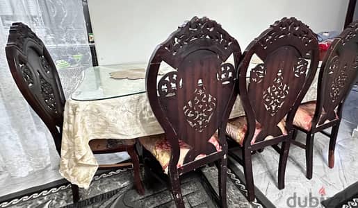 سفرة للبيع ٨ كراسي خشب عمولة بحالة جيدة استعمال نظيف وانتريه مودرن  كا