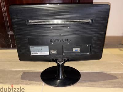 شاشة Samsung SyncMaster 18.5 بوصة - حالة ممتاز