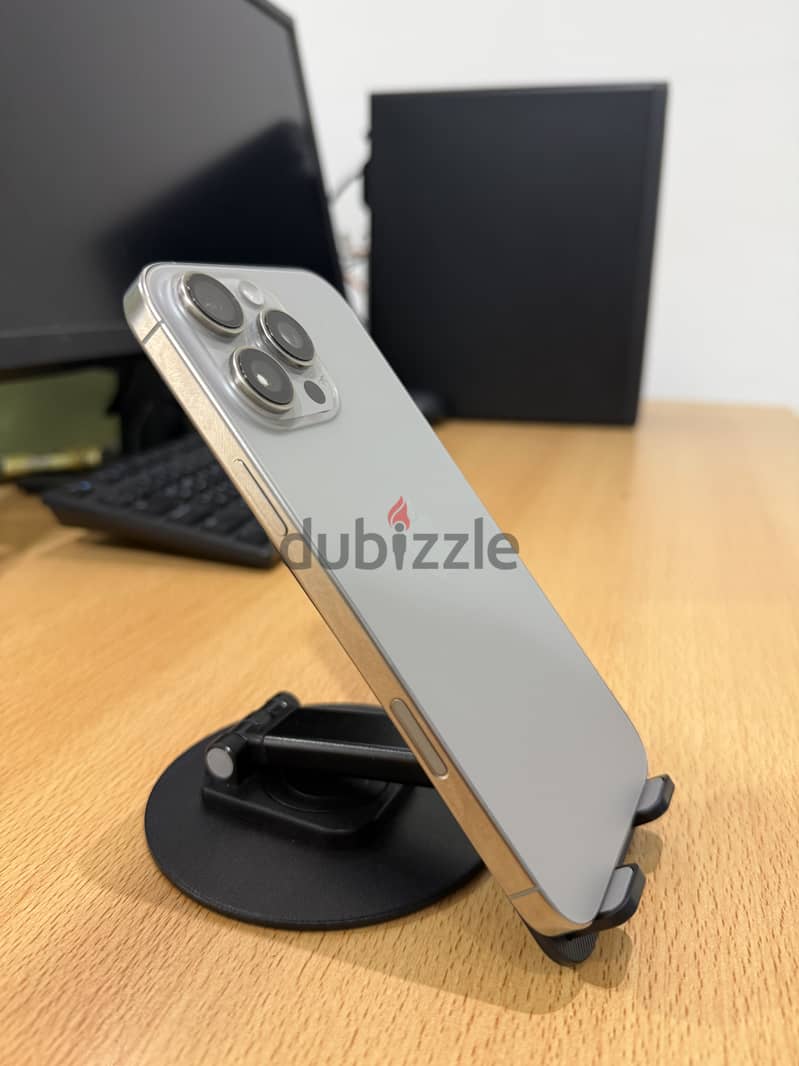 Apple - iPhone 16 Pro Max 2