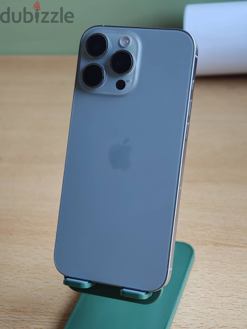 Apple - iPhone 16 Pro Max 4