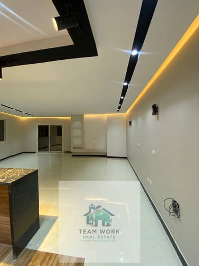 Apartment for sale at a bargain price in the 16th district of Sheikh Zayed