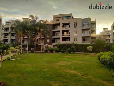 For rent, an apartment for rent with a kitchen in the Zayed Dunes compound, Sheikh Zayed, on the first floor and there is an elevator, 3 bedrooms, including a master room, 2 bathrooms, and a reception area of 3 pieces, a large kitchen. For more details - 010 22320373 01032867311