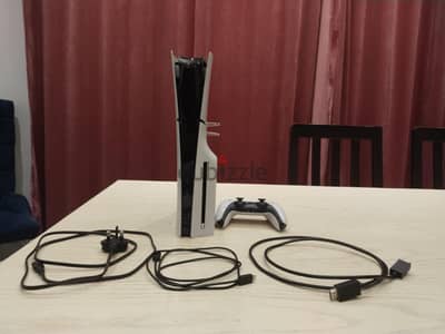 ps5 slim disc 1tb - حالة ممتازة