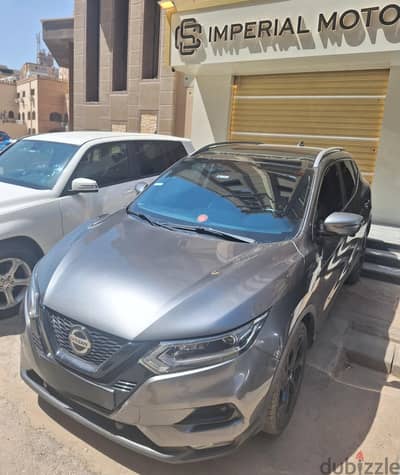 Nissan Qashqai 2021 اعلي فئة فبريقة