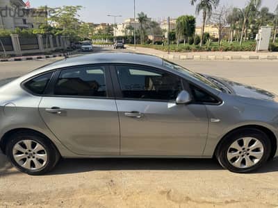 Opel Astra 2014 أوبل أسترا موديل ٢٠١٤ اول مالك