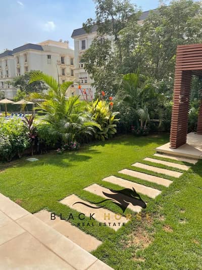 Furnished Modern iVilla for Rent in Mountain View Hyde Park – 300 sqm, Super Lux, Private Garden