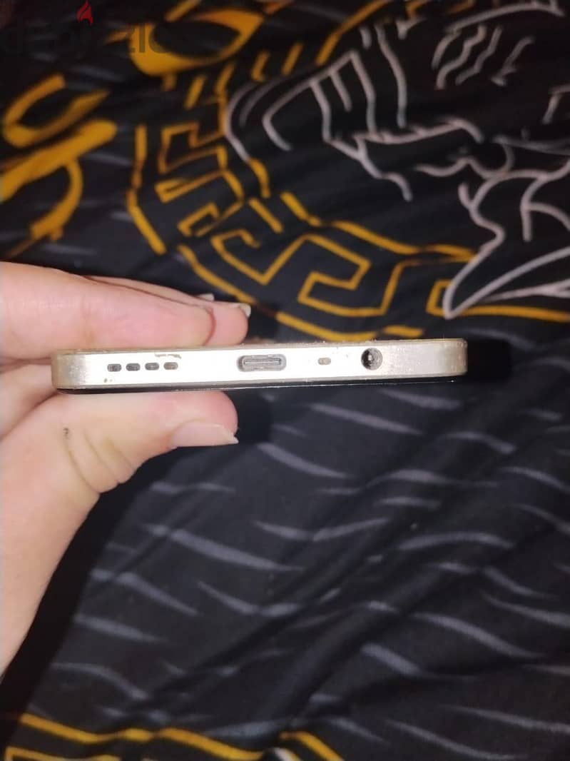Realme C53 4