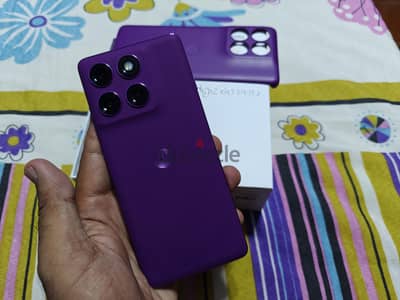 Moto edge 60 Pro 5G 512/12GB ضمان محلى