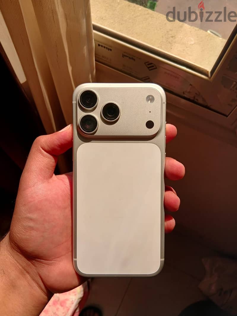 Apple - iPhone 17 Pro Max 2