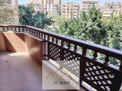 Apartment 165 sqm for rent in the Tenth District in Nasr City, extending to Mostafa El Nahhas and Ahmed El Zomor. With a very attractive rent.