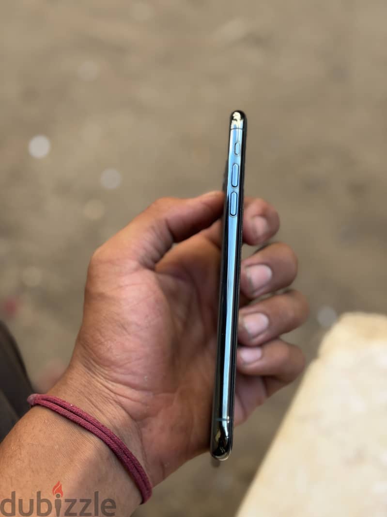 Apple - iPhone 11 Pro Max 1