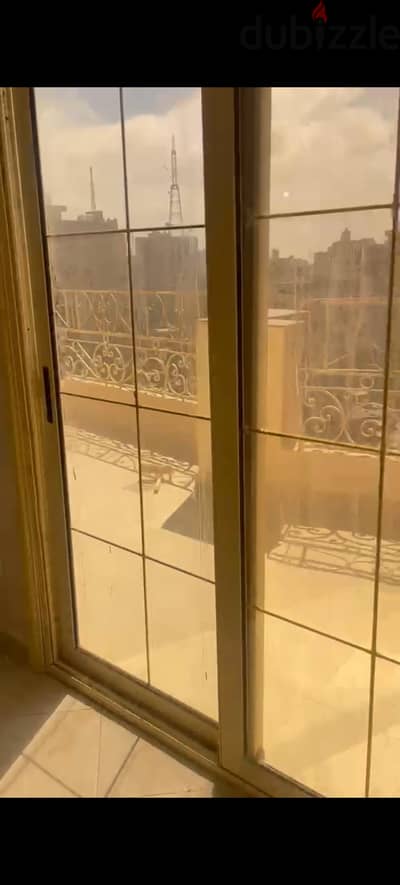 بلاكونة 177*219 وشباك حمام 65*80
